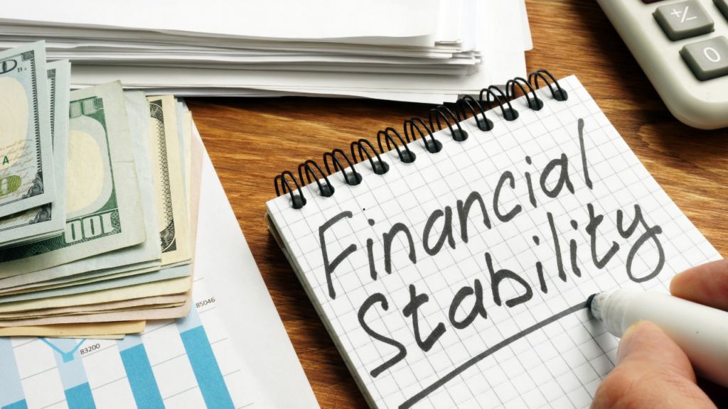 Ubezpieczenie grupowe a indywidualne - Stabilność finansowa