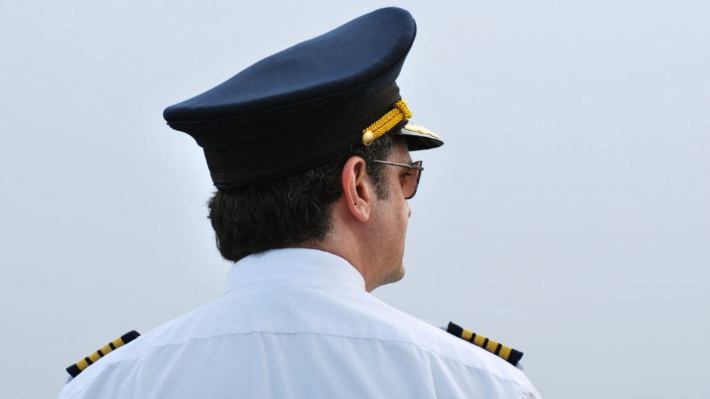 FOMO co to - Jak „Kapitan Polisa” pomaga młodym dorosłym nie wpaść na mieliznę